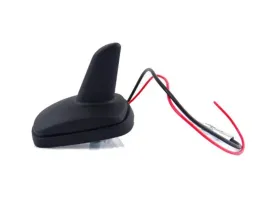 antena-samochodowa-ze-wzmiacniaczem-rekin-pletwa