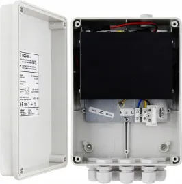 switch-6-portowy-sg64h-z-zasilaczem-do-4-kamer-ip-w-obudowie-hermetycznej