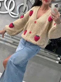 sweter-rozpinany-owoce-3d-bez-bestseller