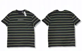 urban-outfitters-t-shirt-z-napisem-w-paski-s-uo05