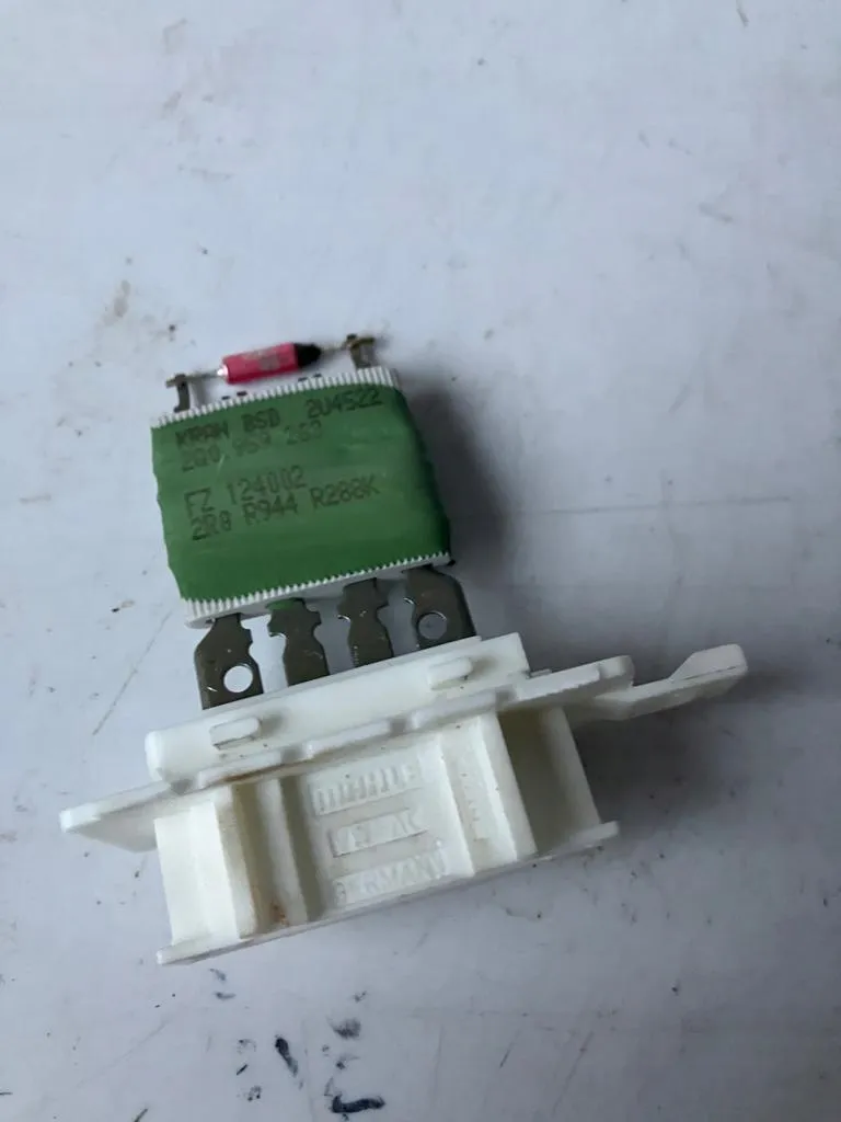 rezystor-dmuchawy-vw-polo-18-