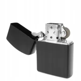 zestaw-zapalniczka-benzynowa-benzyna-zippo-125ml