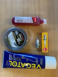 olej-do-paliwa-01l-makita-zylka-20x15mm-swieca-smar-do-przekladni