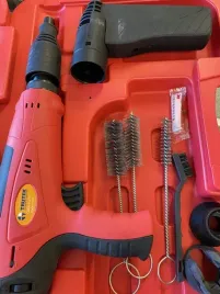 osadzak-prochowy-do-betonu-trutek-lv-600-z-magazynkiem-hilti-rawplug-lv600