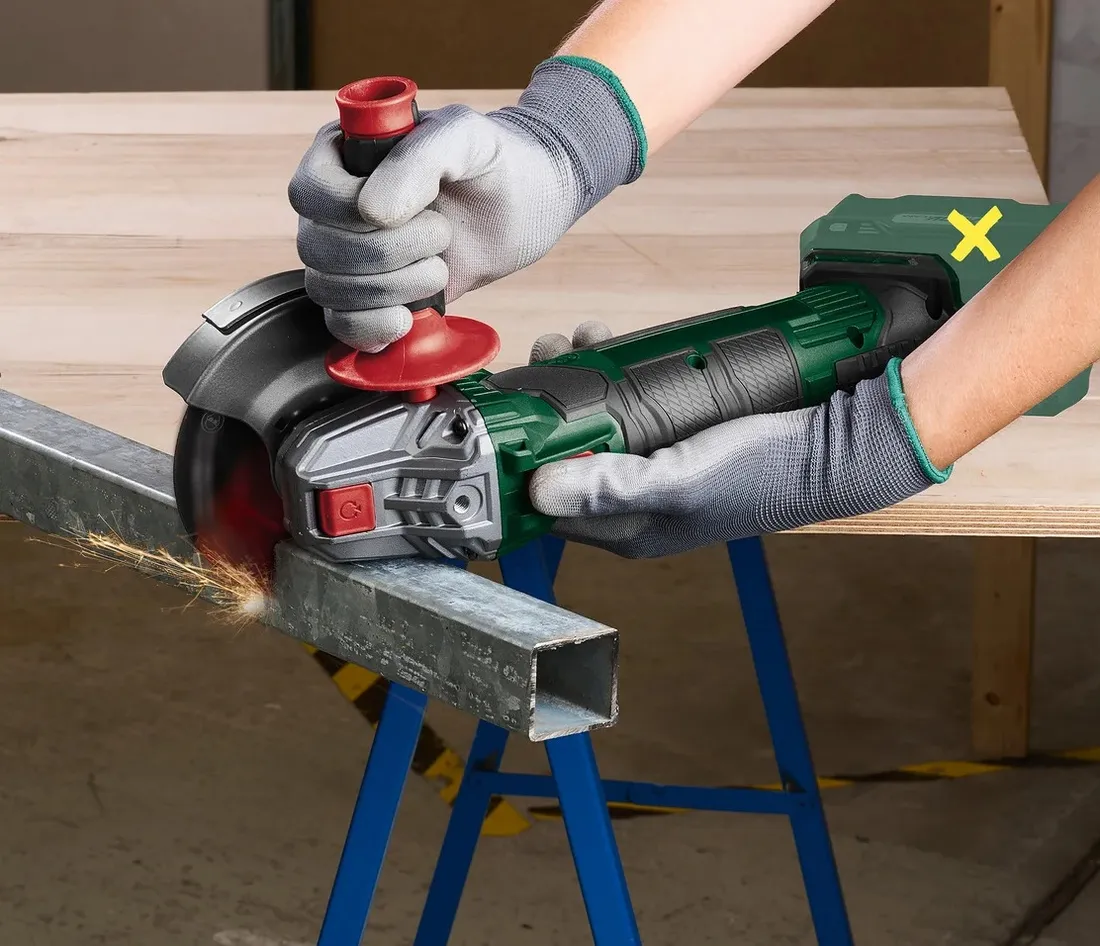 szlifierka-katowa-akumulatorowa-parkside-pwsa-20-li-f4-20-v-125-mm-walizka-stan-nowy