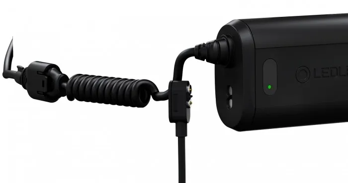 latarka-ledlenser-h15r-core-stan-nowy