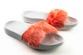 klapki-damskie-ugg-royale-z-futerkiem-morelowe