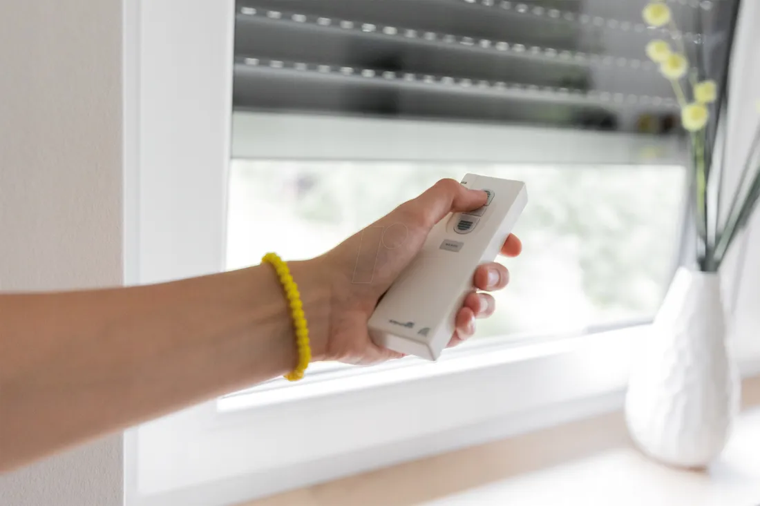 pilot-sterujacy-do-rolet-5-kanalowy-schellenberg