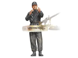 figurka-niemiecki-dowodca-michael-wittmann-model-1021-takom