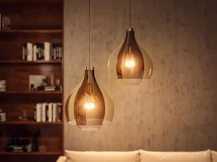 zarowka-philips-hue-white-e27-2700k-bluetooth-zawartosc-zestawu-zarowki