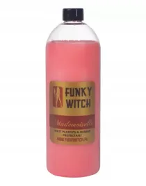 funky-witch-mademoiselle-srodek-do-pielegnacji-plastikow-wewnetrznych-1l