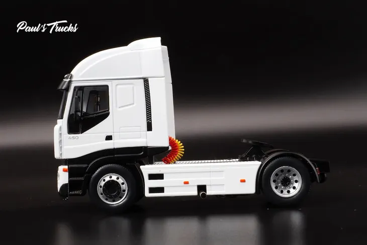 iveco-stralis-1-43-ixo-waga-z-opakowaniem-0-5-kg