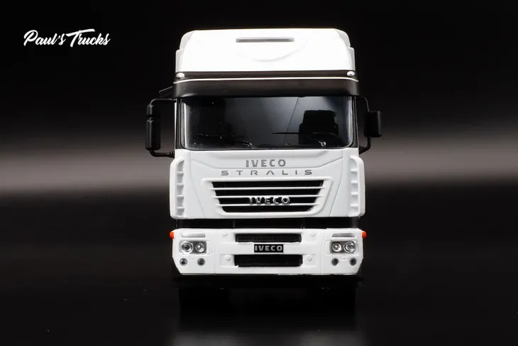 iveco-stralis-1-43-ixo-model-iveco-stralis