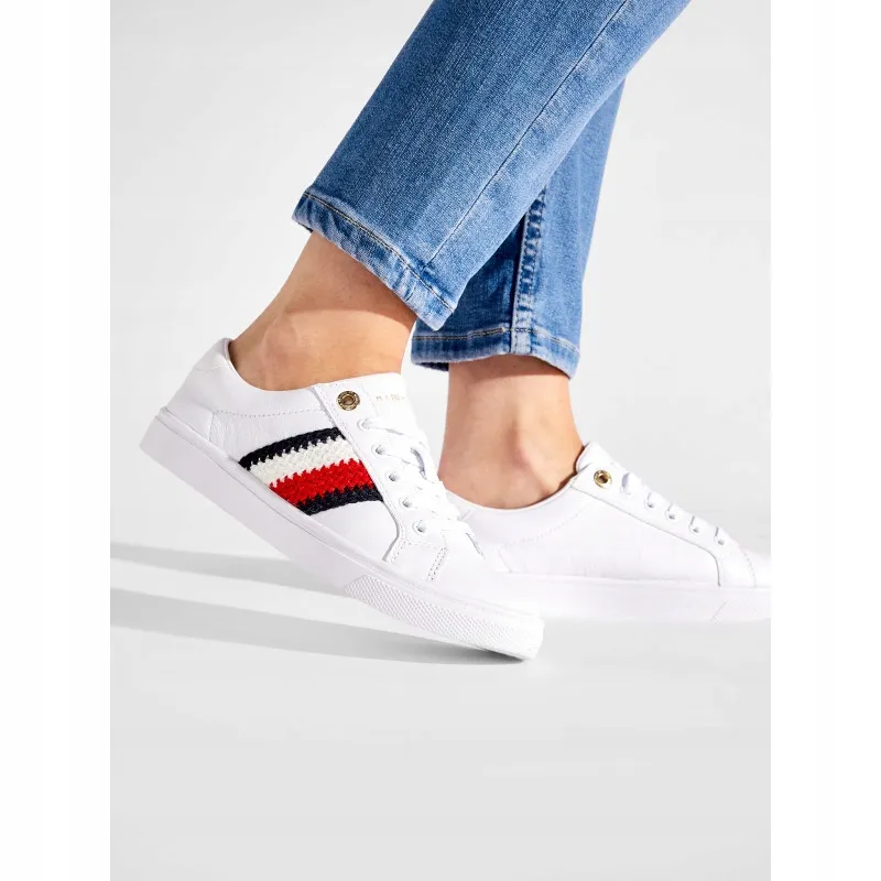 biale-trampki-na-lato-damskie-tommy-hilfiger-wzor