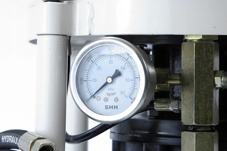smarownica-elektryczna-20l-kod-producenta-m78065-stan-nowy