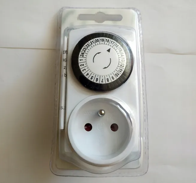 mechaniczny-programator-czasowy-15fd3a-bialy-emos-kod-producenta-p5504