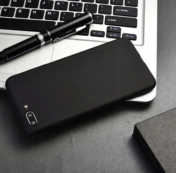 plecki-do-apple-iphone-15-czarny-matt-kolor-czarny