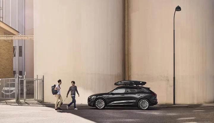 bagaznik-dachowy-box-na-dach-thule-vector-alpine-system-montazu-mechanizm-szczekowy