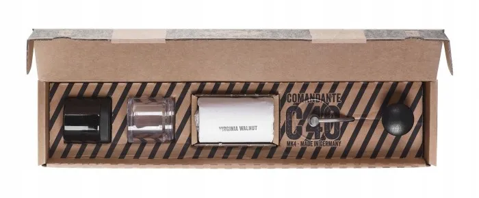 comandante-c40-mk4-nitro-virginia-walnut-material-drewno