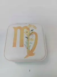 pudelko-na-bizuterie-mala-szkatulka-etui-kuferek-organizer-na-drobiazgi