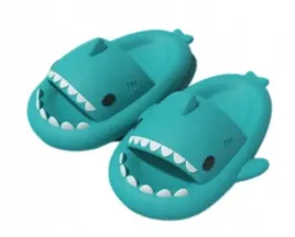 grube-klapki-na-basen-rekiny-antyposlizgowe-kapcie-shark-morskie-44-45