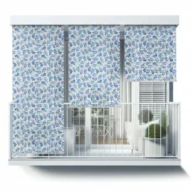 dekoracyjna-foto-markiza-pionowa-roleta-niebieskie-liscie-na-bialym-120x180