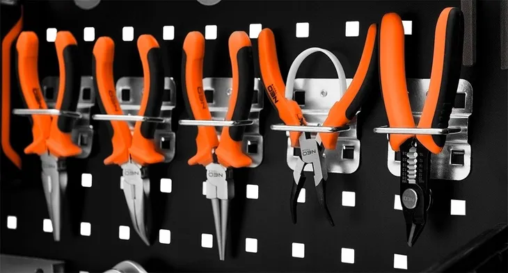 hak-na-szczypce-waga-z-opakowaniem-1-kg