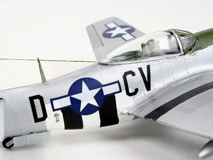 model-set-p-51-d-mustang-skala-skala-1-72