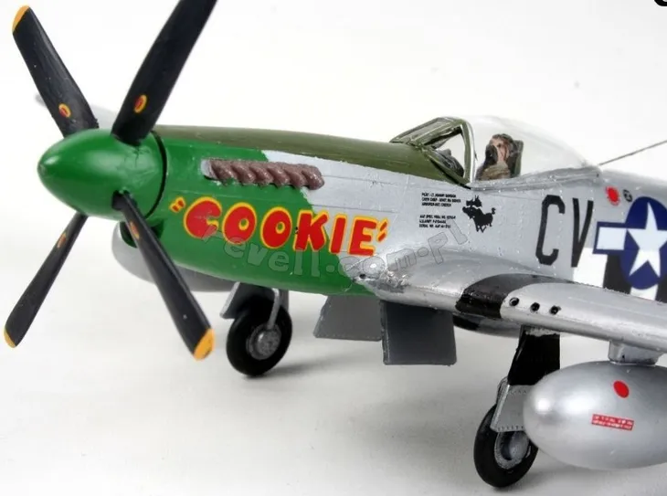 model-set-p-51-d-mustang-marka-revell-stan-nowy