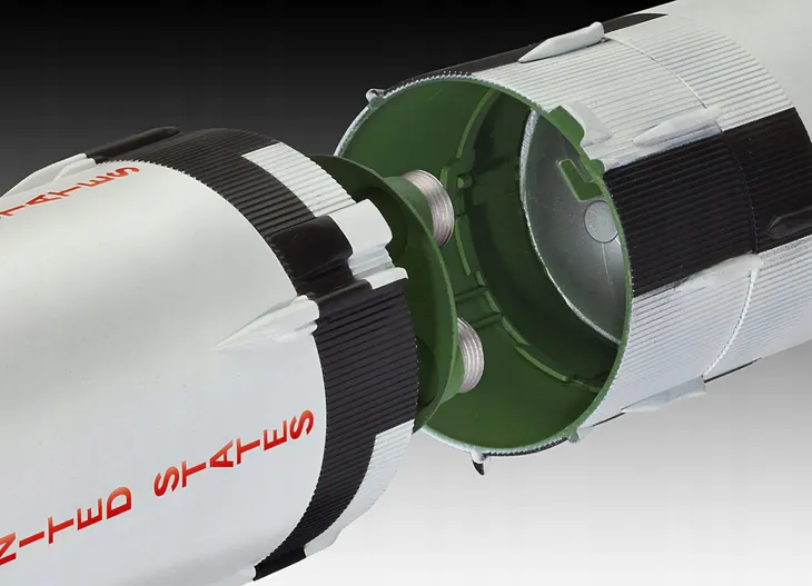 rakieta-apollo-saturn-v-stan-nowy-marka-revell