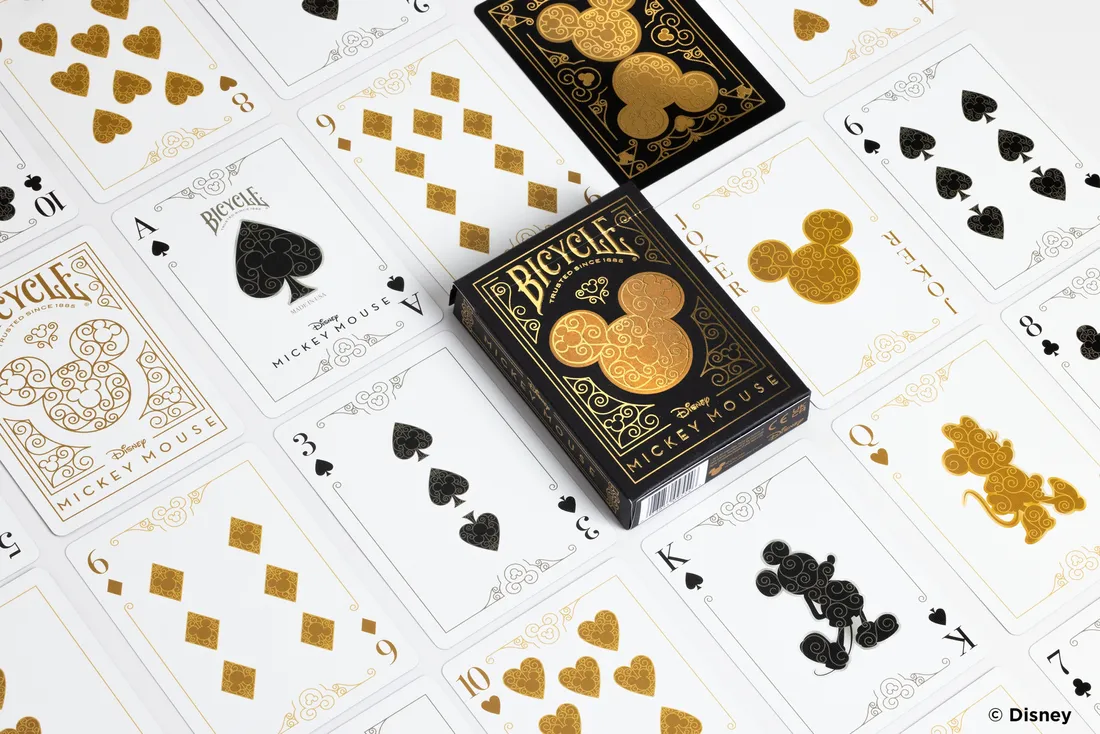 karty-bicycle-black-and-gold-mickey