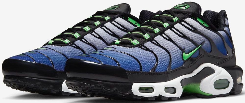 BUTY NIKE AIR MAX PLUS TN DX4326 001 roz. 42.5 EUR