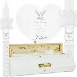 swieca-i-szatka-do-chrztu-imie-chrzest-pudelko-drewniane-biale-ser