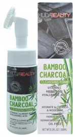 huda-beauty-pianka-do-mycia-twarzy-wegiel-bambusowy-silikonowa-szczoteczka