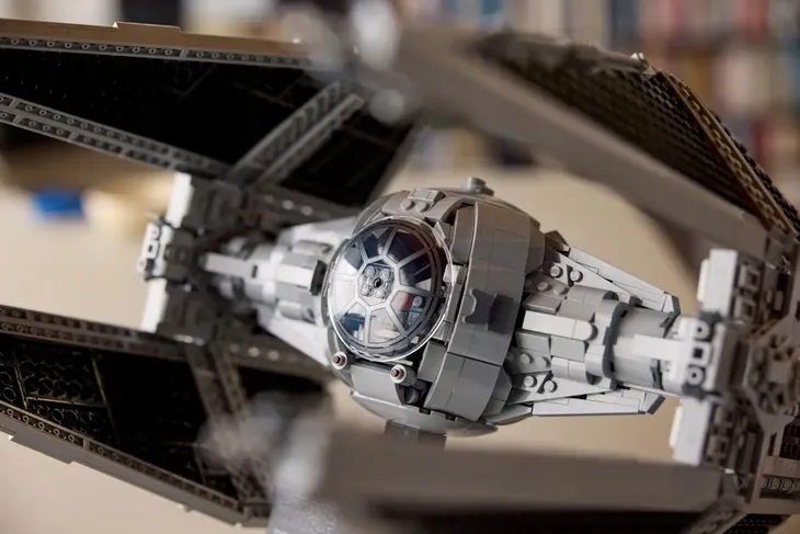 lego-star-wars-75382-lego-75382-tie-interceptor-liczba-elementow-1931