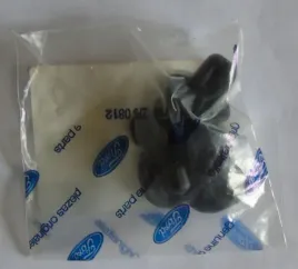 zacisk-lampy-ford-t-kuga-12-ford-1231405