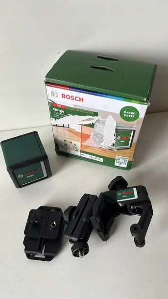 laser-krzyzowy-bosch-quigo-zasilanie-baterie