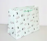 torebka-prezentowa-m-stan-nowy-material-papier