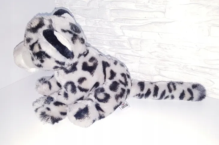 pantera-sniezna-material-inny