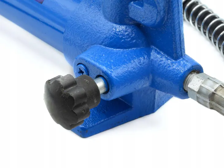 pompa-pompka-hydrauliczna-do-rozpieraka-10t-marka-geko-kod-producenta-g02071