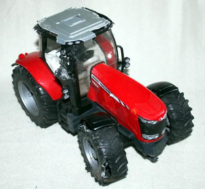 bruder-03046-traktor-massey-ferguson-7624-stan-nowy-marka-bruder