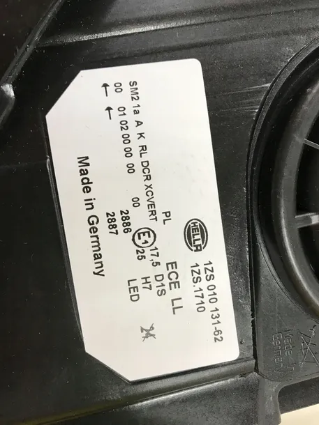 reflektor-hella-1zs-010-131-621-producent-czesci-hella