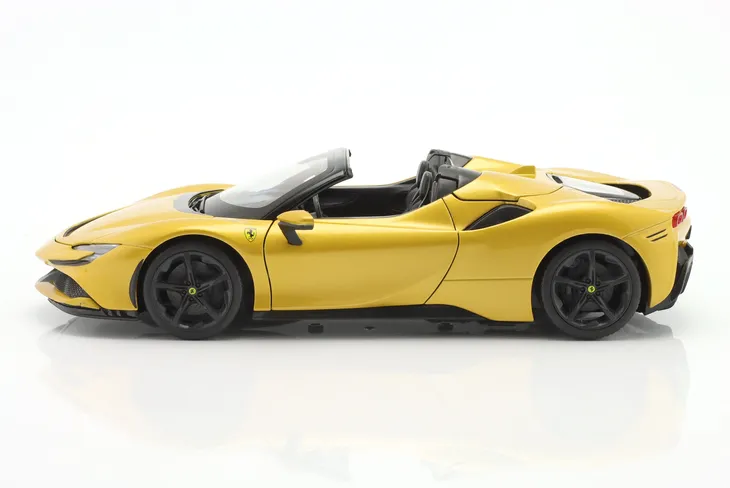 ferrari-sf90-spider-gold-bburago-stan-zlozenia-calosc-die-cast