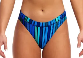 bikini-dol-funkita-sports-beam-bars-14-uk36-l