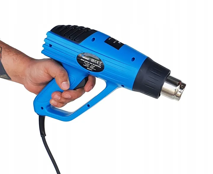 opalarka-elektryczna-2000w-2-biegi-4-dysze-walizka