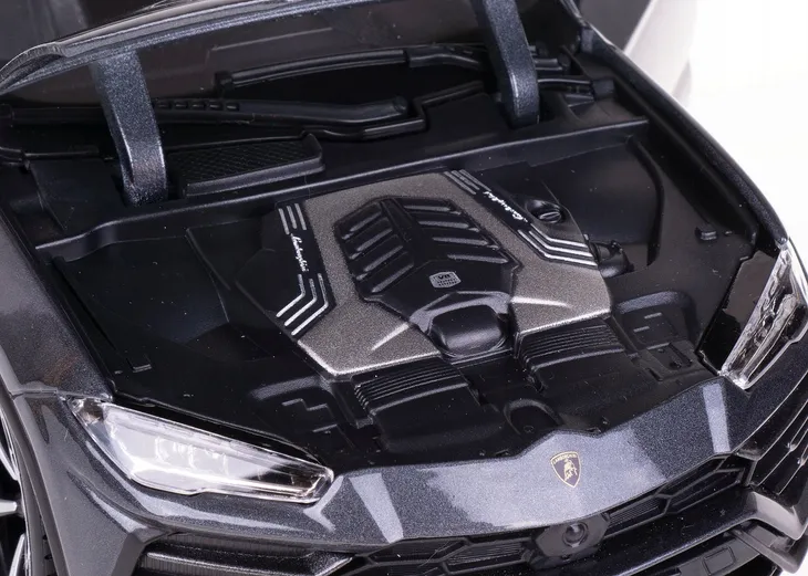 lamborghini-usus-grey-1-18-bburago-marka-bburago-stan-zlozenia-zlozony