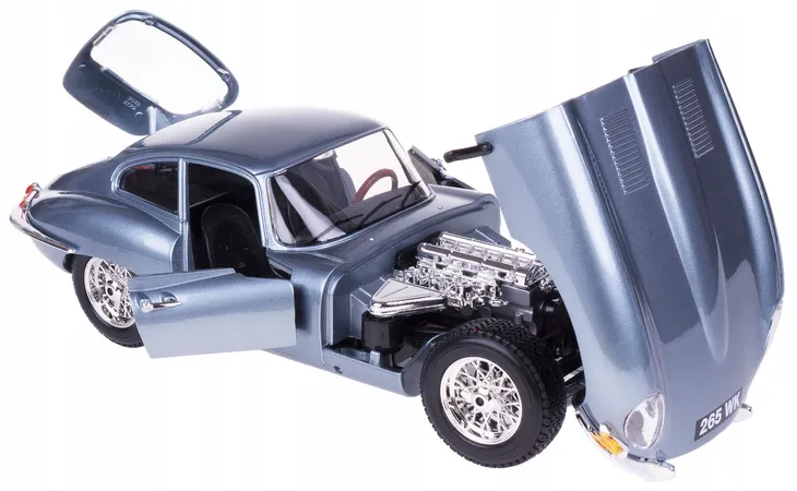 jaguar-e-coupe-1961-silver-blue-1-18-bburago-marka-bburago