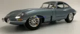 jaguar-e-coupe-1961-silver-blue-1-18-bburago-stan-nowy-marka-bburago
