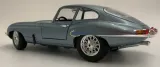 jaguar-e-coupe-1961-silver-blue-1-18-bburago-stan-nowy-model-18-12044