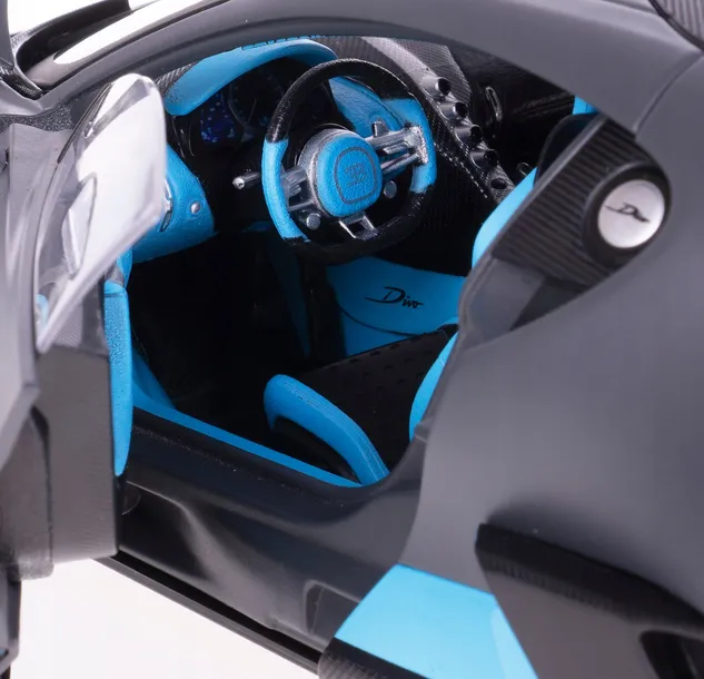 bugatti-divo-metalik-red-1-18-bburago-stan-nowy-stan-zlozenia-zlozony